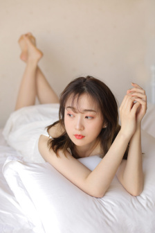 年轻女仆